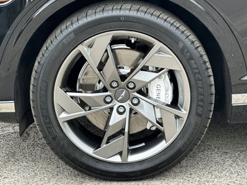 Used 2023 Genesis Electrified GV70 Prestige w/ Prestige Package image 28