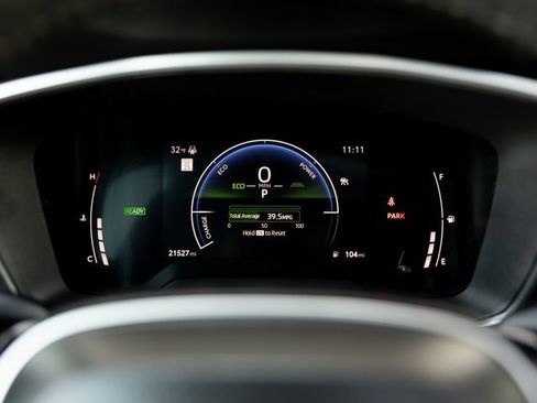 Used 2024 Toyota Corolla Cross XSE w/ Convenience Package image 18