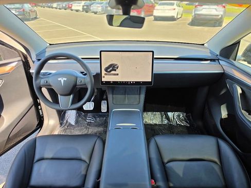Used 2024 Tesla Model Y Performance AWD/4WD image 28