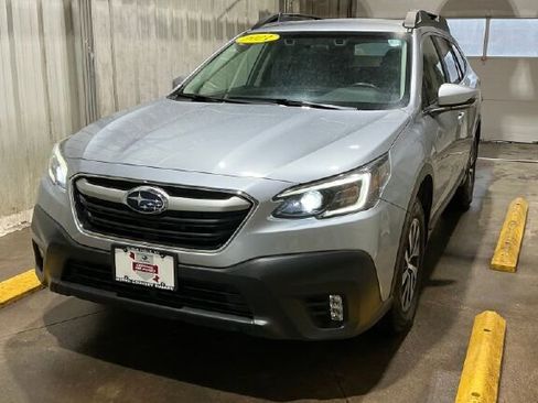 Used 2021 Subaru Outback Premium image 1