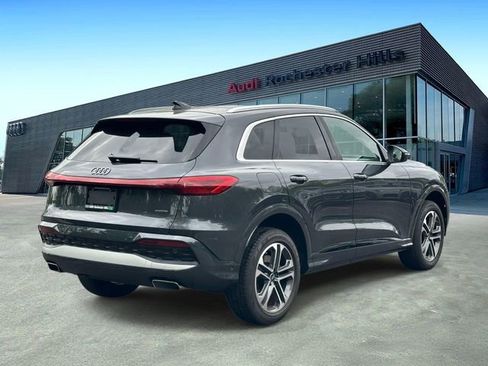 Used 2025 Audi Q5 Premium w/ Convenience Package AWD/4WD image 5
