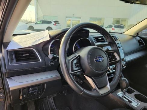 Used 2019 Subaru Outback 2.5i Premium image 19