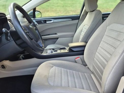 Used 2020 Ford Fusion SE w/ Fleet SE Value Package FWD image 12