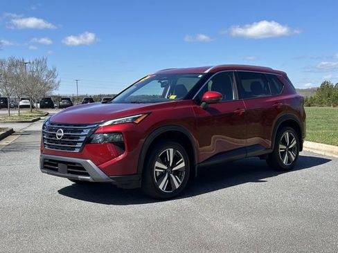 Certified 2025 Nissan Rogue SL image 3