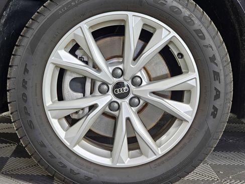 Used 2022 Audi Q3 2.0T Premium Plus w/ Premium Plus Package AWD/4WD image 37