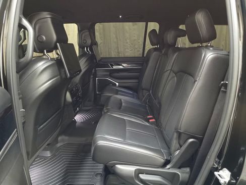 Used 2024 Jeep Wagoneer 4WD w/ Rear Seat Video Group 1 image 33