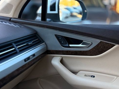Used 2019 Audi Q7 2.0T Premium Plus w/ Premium Plus Package image 25
