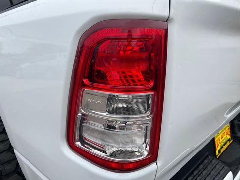Used 2019 RAM 1500 Big Horn AWD/4WD image 18