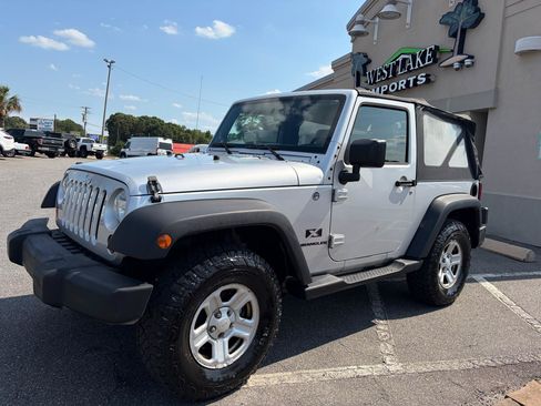 Used 2009 Jeep Wrangler X AWD/4WD image 6
