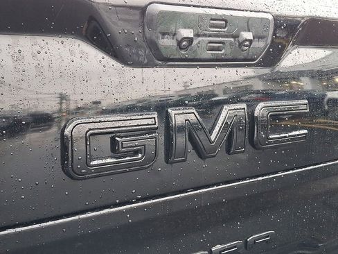 Used 2024 GMC Sierra 1500 AT4X image 32