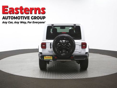 Used 2025 Jeep Wrangler Unlimited Sahara w/ Safety Group AWD/4WD image 39