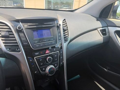 Used 2013 Hyundai Elantra GT w/ Style Pkg FWD image 6