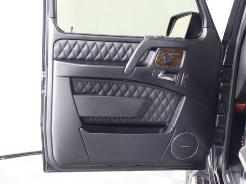 Used 2015 Mercedes-Benz G 63 AMG 4MATIC image 17