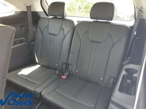 Used 2024 Kia Sorento S w/ Panoramic Sunroof Package FWD image 10