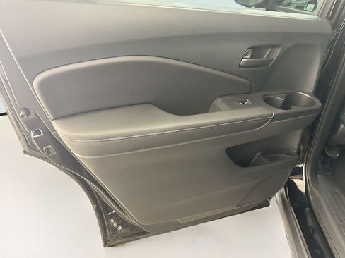 Used 2023 Honda Passport EX-L image 27