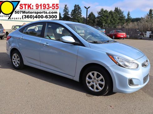 Used 2013 Hyundai Accent GLS image 10