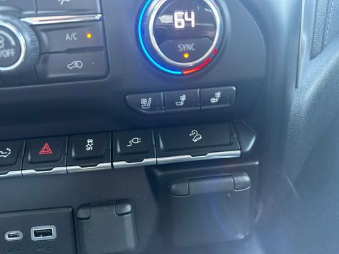 Used 2022 Chevrolet Silverado 1500 LTZ w/ Safety Package II AWD/4WD image 22