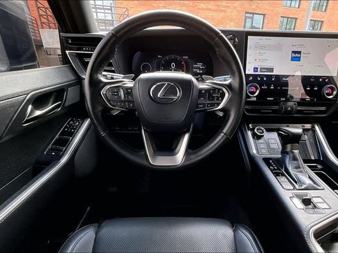 Used 2025 Lexus GX 550 AWD/4WD image 7