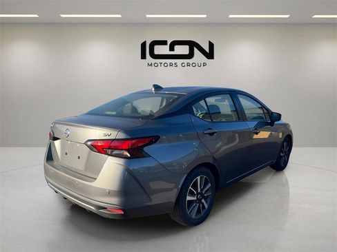 Used 2021 Nissan Versa SV image 29