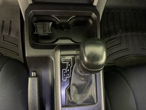 Used 2016 Toyota Tacoma TRD Off-Road image 20