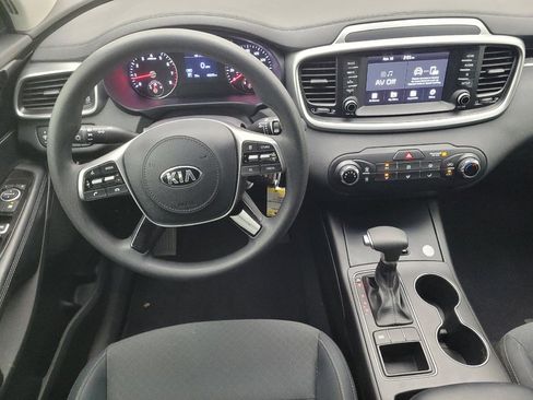 Used 2019 Kia Sorento LX FWD image 22