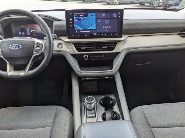 Used 2025 Ford Explorer Active RWD image 16