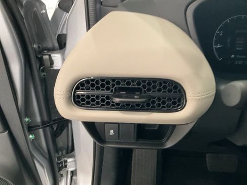 New 2026 Honda HR-V LX image 8