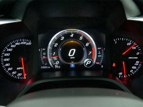 Used 2016 Chevrolet Corvette Z06 w/ 3LZ Preferred Equipment Group image 27