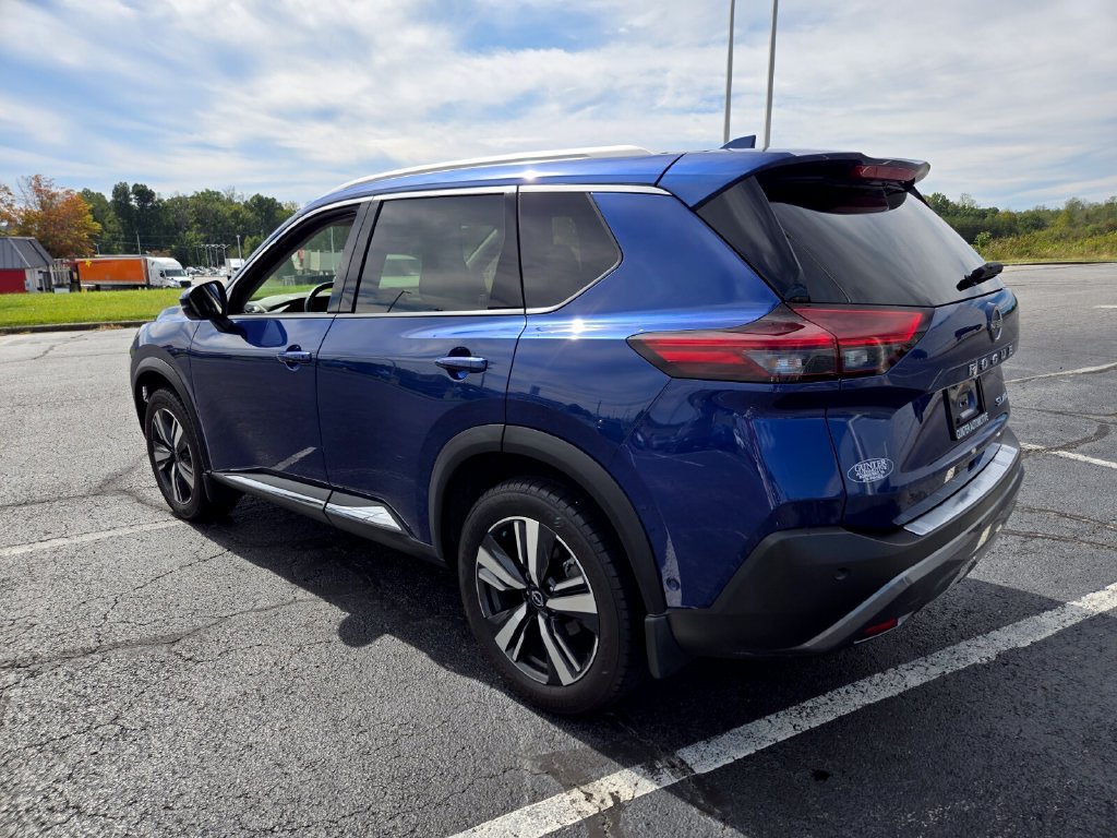 Certified 2023 Nissan Rogue SL w/ SL Premium Package AWD/4WD image 6