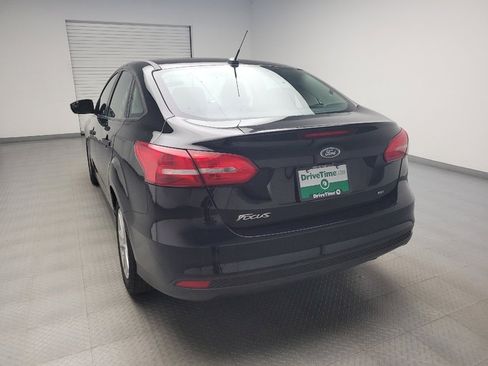 Used 2016 Ford Focus SE FWD image 6