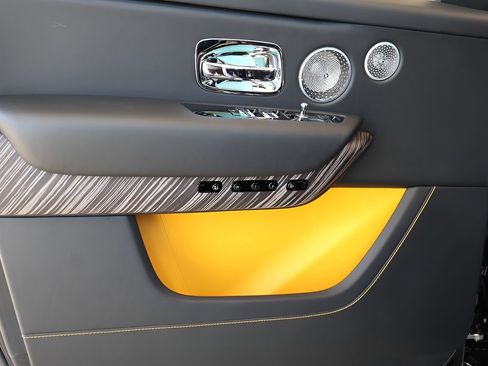 New 2026 Rolls-Royce Cullinan AWD/4WD image 12