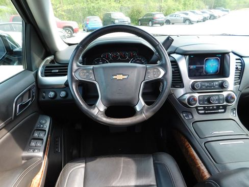 Used 2015 Chevrolet Tahoe LTZ AWD/4WD image 15