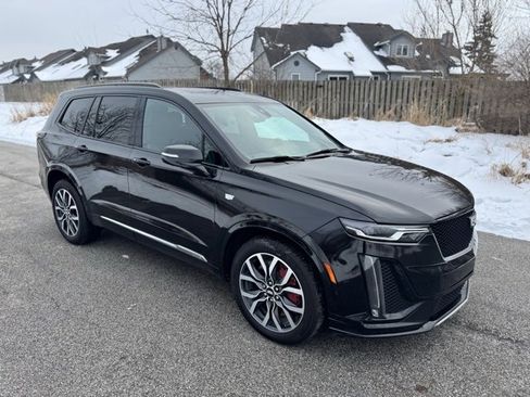 Used 2024 Cadillac XT6 Sport w/ Technology Package image 4