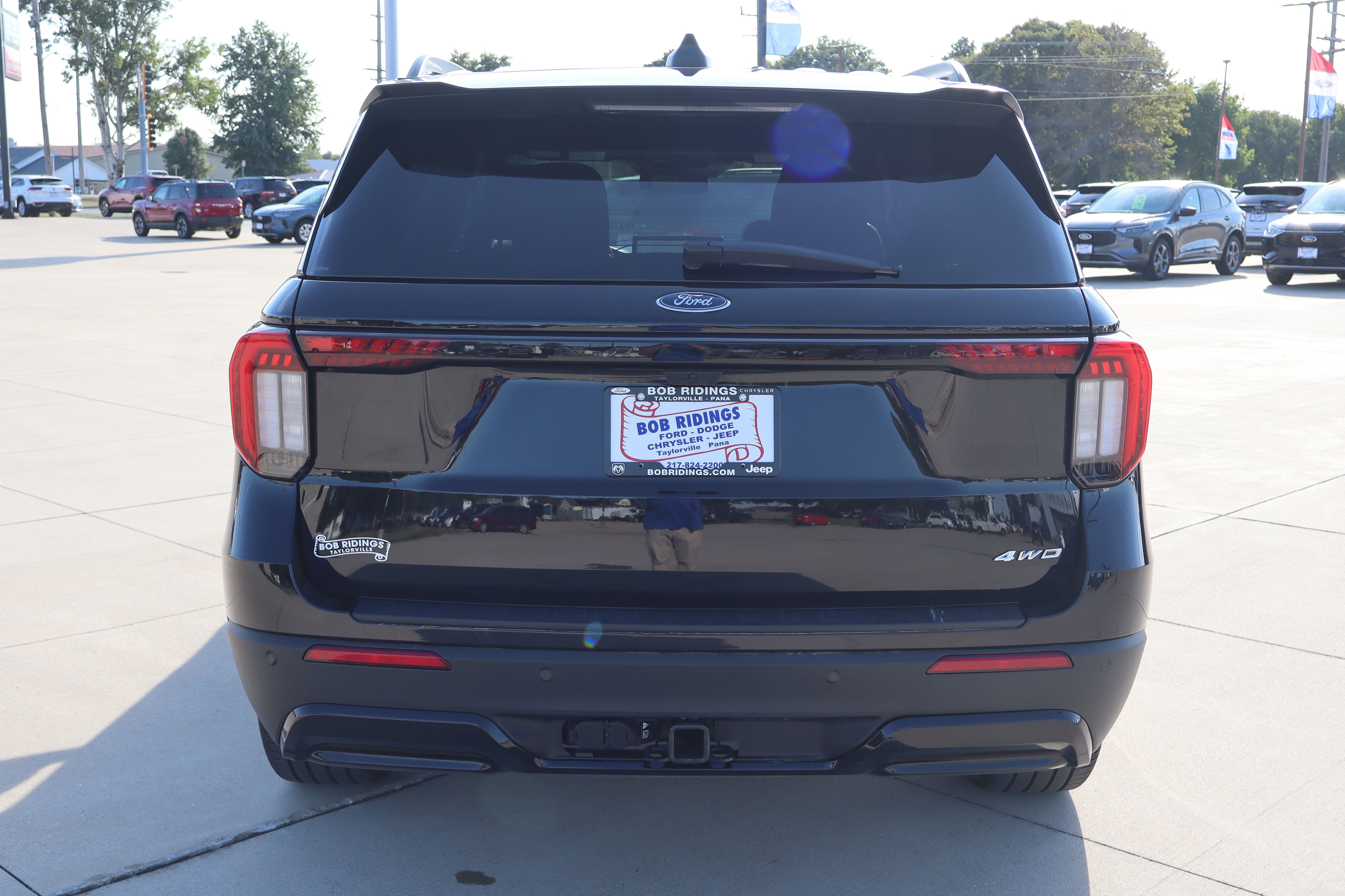 Used 2025 Ford Explorer ST-Line w/ Premium Package AWD/4WD image 6