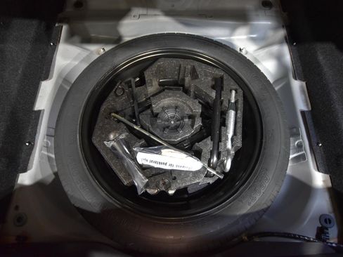 Used 2017 Volvo S90 T6 Momentum w/ Vision Package image 50