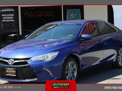 Used 2016 Toyota Camry SE FWD image 1