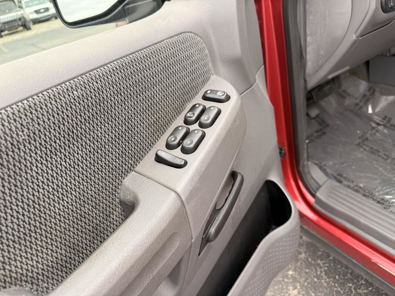 Used 2002 Ford Explorer XLT RWD image 6
