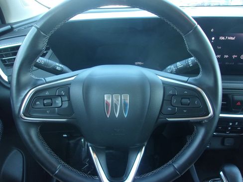 Used 2024 Buick Encore GX Preferred FWD image 9