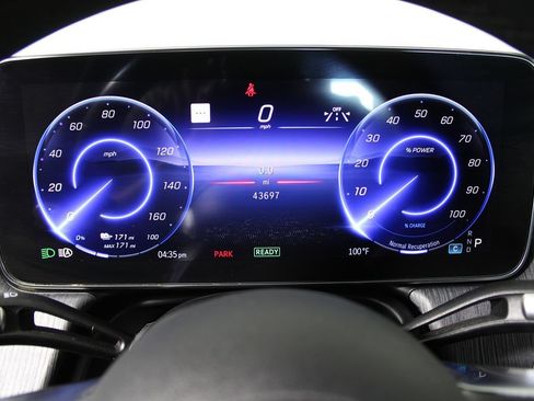 Used 2022 Mercedes-Benz EQS 450+ Sedan image 27