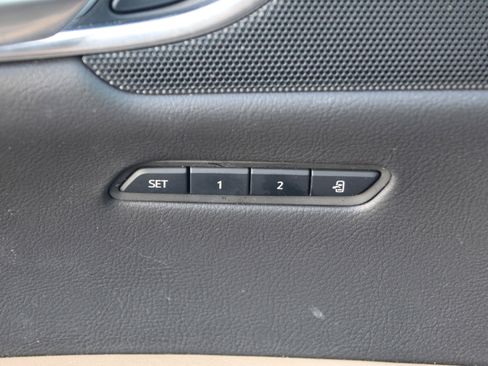 Used 2019 Cadillac XT5 Platinum image 13