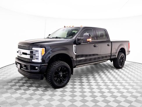 Used 2019 Ford F250 Limited image 3