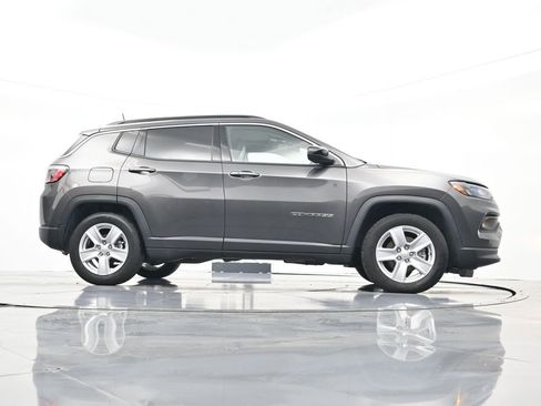 Used 2022 Jeep Compass Latitude w/ Sun and Sound Group image 36