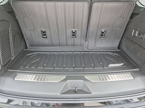 New 2026 GMC Yukon Denali w/ Advanced Technology Package AWD/4WD image 39