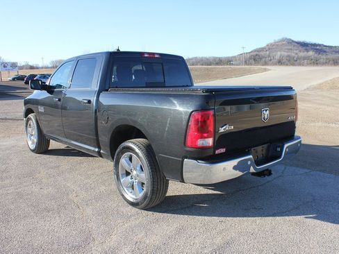Used 2018 RAM 1500 Classic SLT image 8
