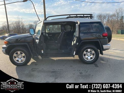 Used 2007 Toyota FJ Cruiser 4WD image 15