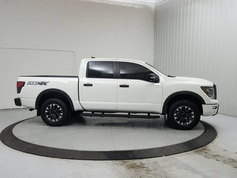 Used 2024 Nissan Titan PRO-4X w/ Pro-4x Convenience Package AWD/4WD image 8