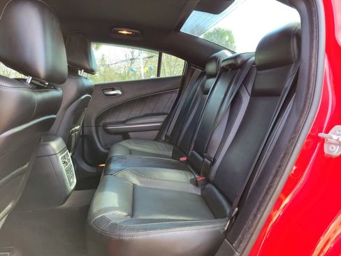 Used 2017 Dodge Charger R/T w/ Plus Group image 13