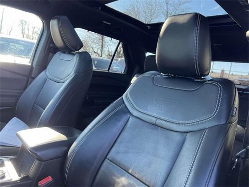 Used 2022 Ford Explorer ST w/ Equipment Group 401A image 12