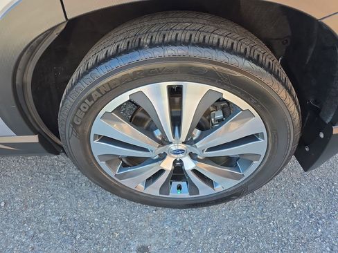 Used 2019 Subaru Ascent Limited AWD/4WD image 40