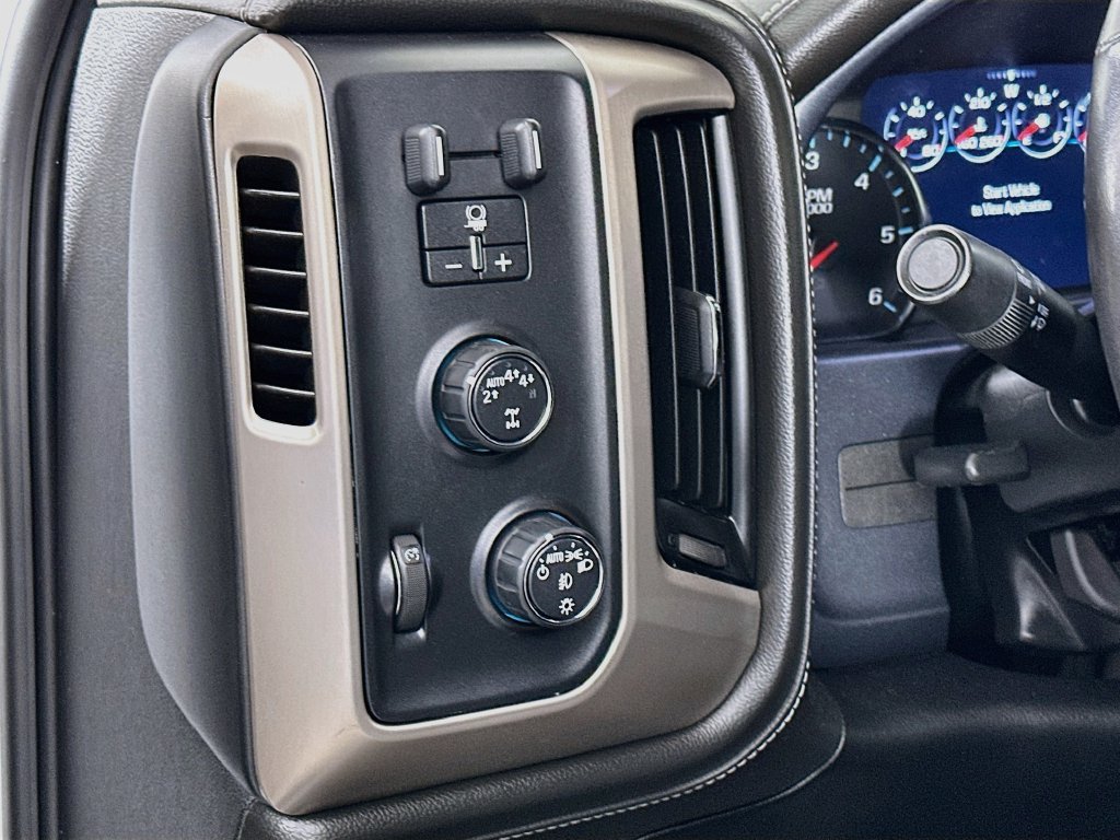 Used 2018 GMC Sierra 1500 Denali w/ Denali Ultimate Package AWD/4WD image 17